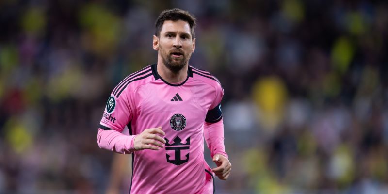 Lương Messi đến từ sự ưu ái của CLB