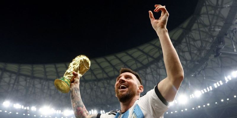 Lương Messi giúp anh có mặt trong danh sách những cầu thủ thành công